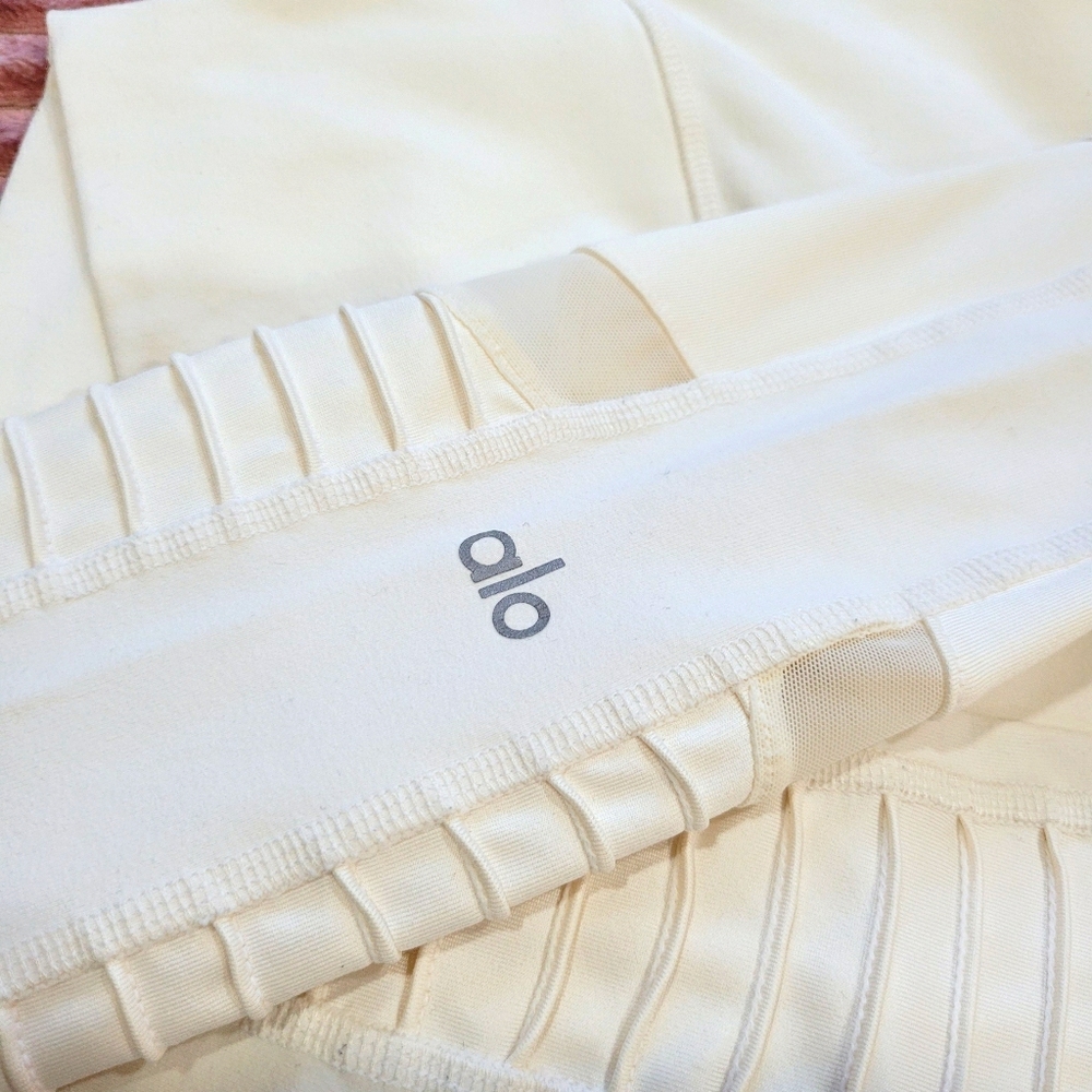 Alo Yoga Moto leggings/ high rise